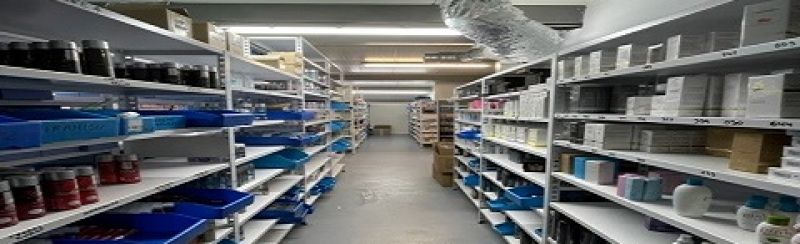 243 B antresola magazyn z biurem 185 m2